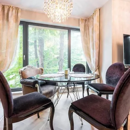 Apartment Around The Globe